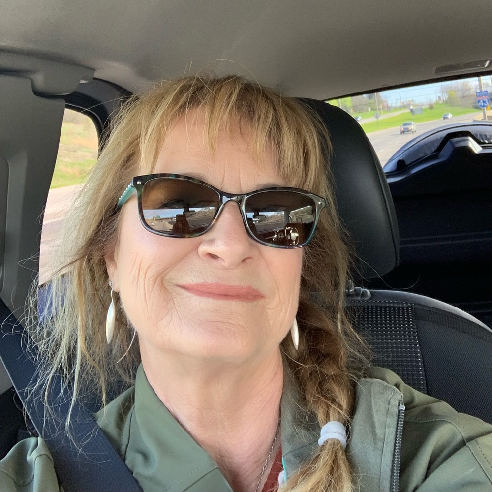 Meet your Posher, Cindy